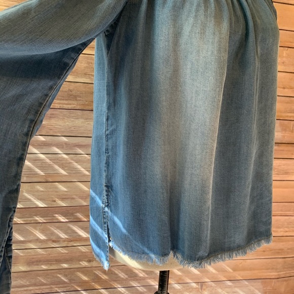 Cloth & Stone Off The Shoulder Denim Top - Picture 2 of 6